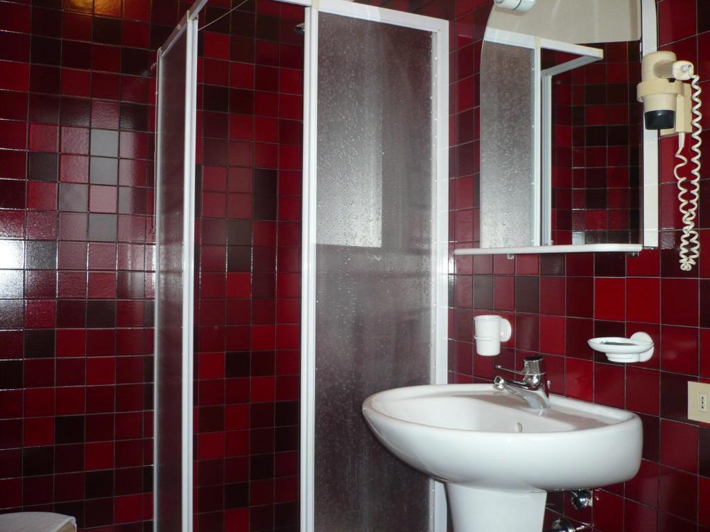 Hotel Ristorante Dotto Varago Pokoj fotografie