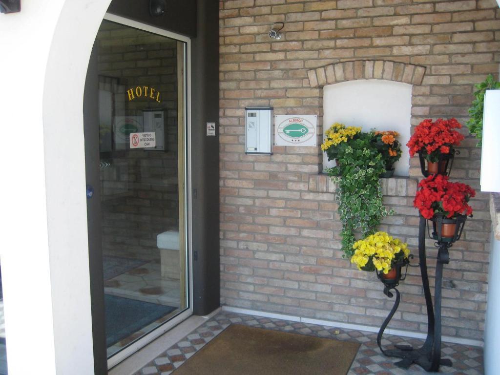Hotel Ristorante Dotto Varago Exteriér fotografie